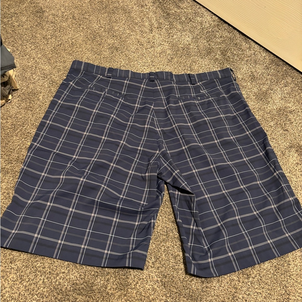 Nike men’s golf shorts